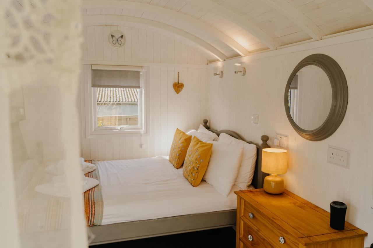 Othery Little England Retreats - Cottage, Yurt And Shepherd Huts المظهر الخارجي الصورة