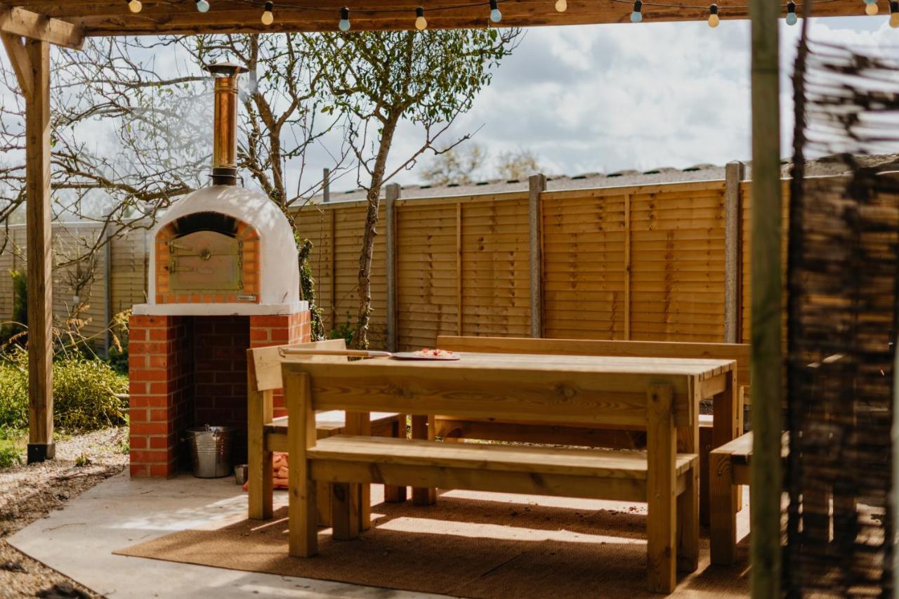 Othery Little England Retreats - Cottage, Yurt And Shepherd Huts المظهر الخارجي الصورة