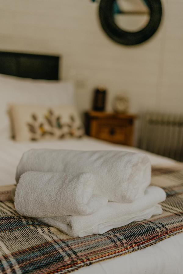 Othery Little England Retreats - Cottage, Yurt And Shepherd Huts المظهر الخارجي الصورة